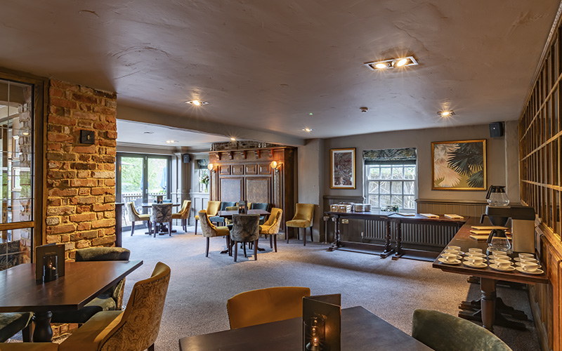 pcp-2024-secondaryspaces-thekingfisherchertsey-privatedining-img-01.jpg